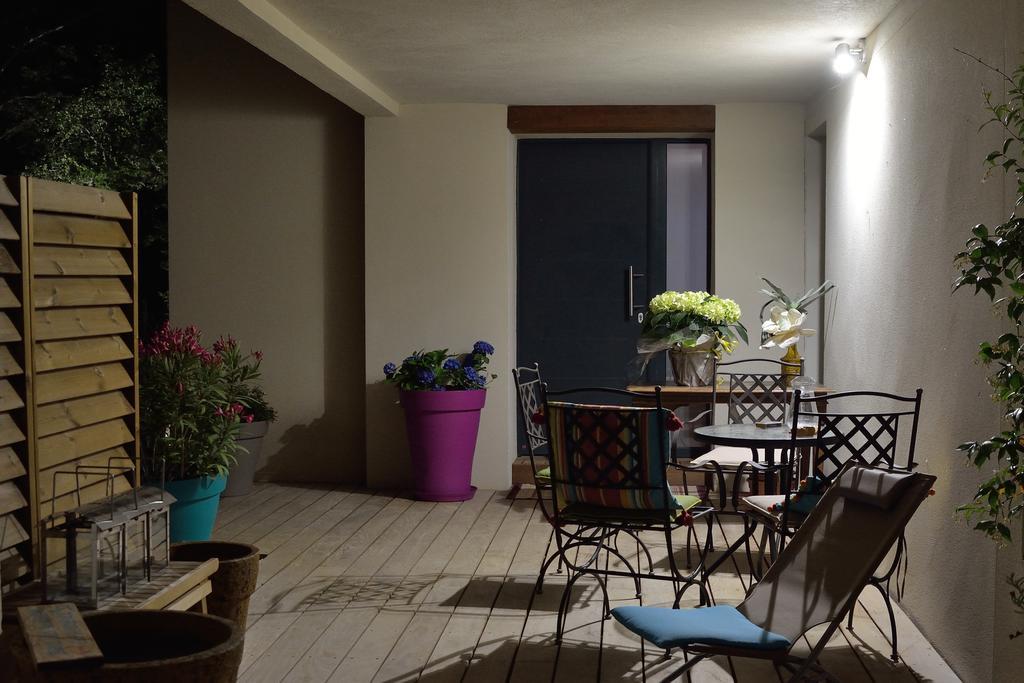 Sous Les Oliviers - Piscine Chauffee - Studios De Standing Tout-Equipes Saint-Maximin-la-Sainte-Baume Exterior photo